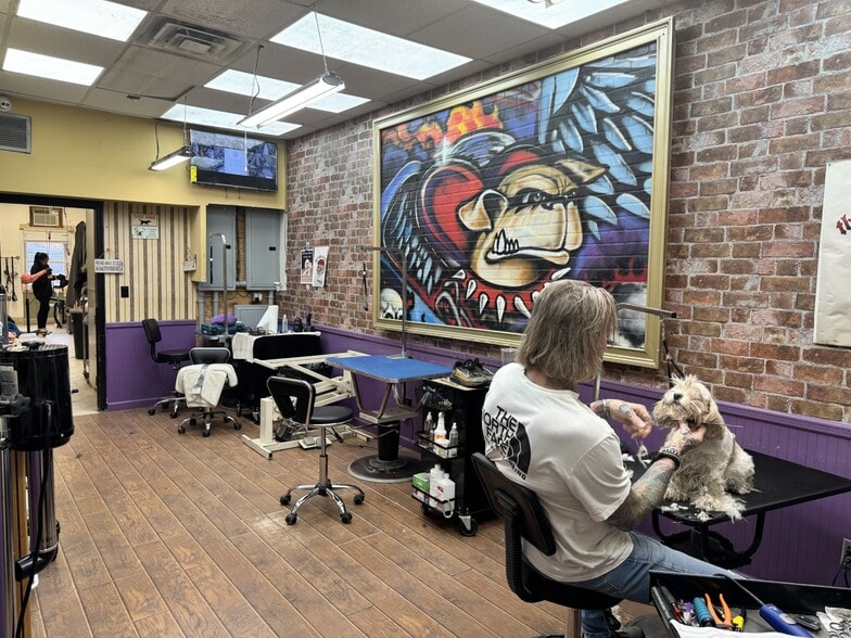 1 Covert Ave, Floral Park, NY for sale - Interior Photo - Image 3 of 11