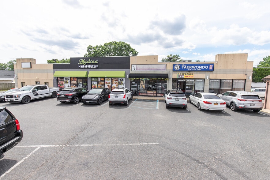 605-611 Hicksville Rd, Bethpage, NY for sale - Primary Photo - Image 1 of 4