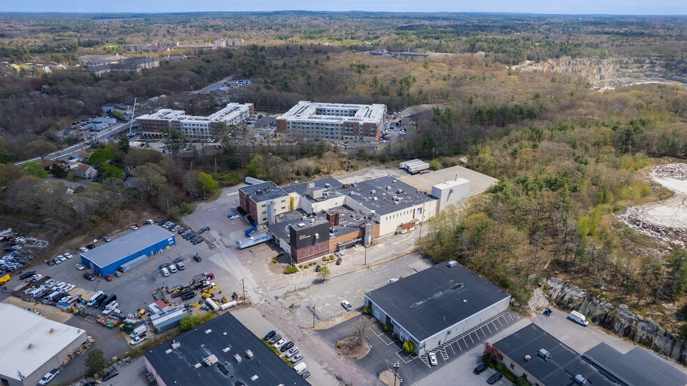 167 Moore Rd, Weymouth, MA for lease - Building Photo - Image 2 of 28