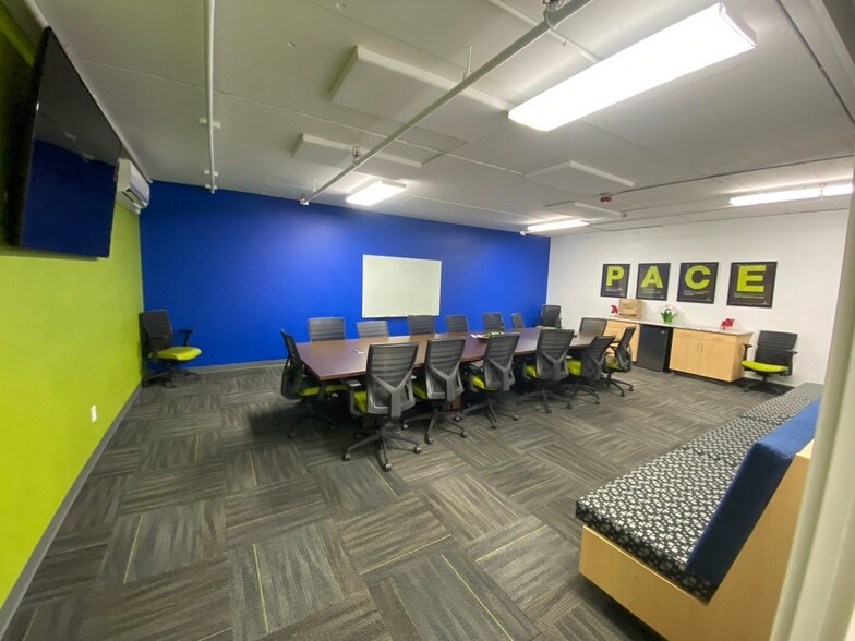 66 E Main St, Rexburg, ID for lease - Interior Photo - Image 2 of 11