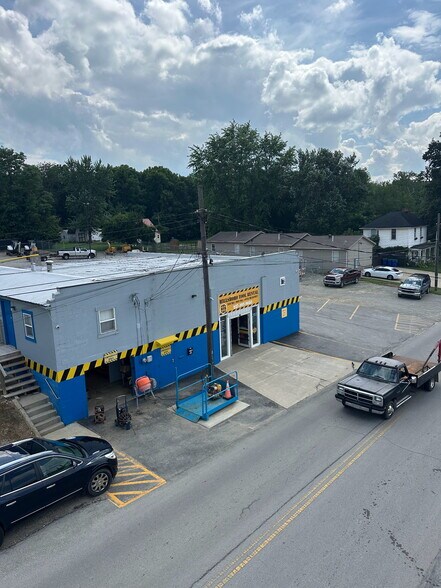 517 John St, Hillsboro, OH à vendre - Photo du bâtiment - Image 2 de 8