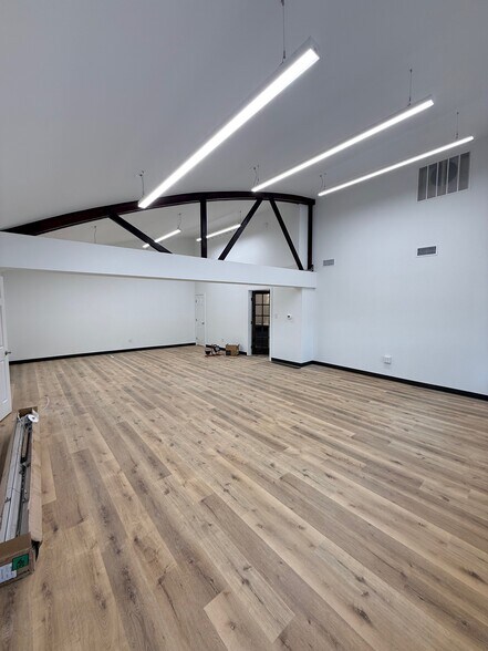 441 Clover Mill Rd, Exton, PA à louer - Photo du bâtiment - Image 3 de 11