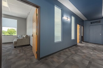 6659 Pearl Rd, Parma Heights, OH for lease Interior Photo- Image 2 of 9