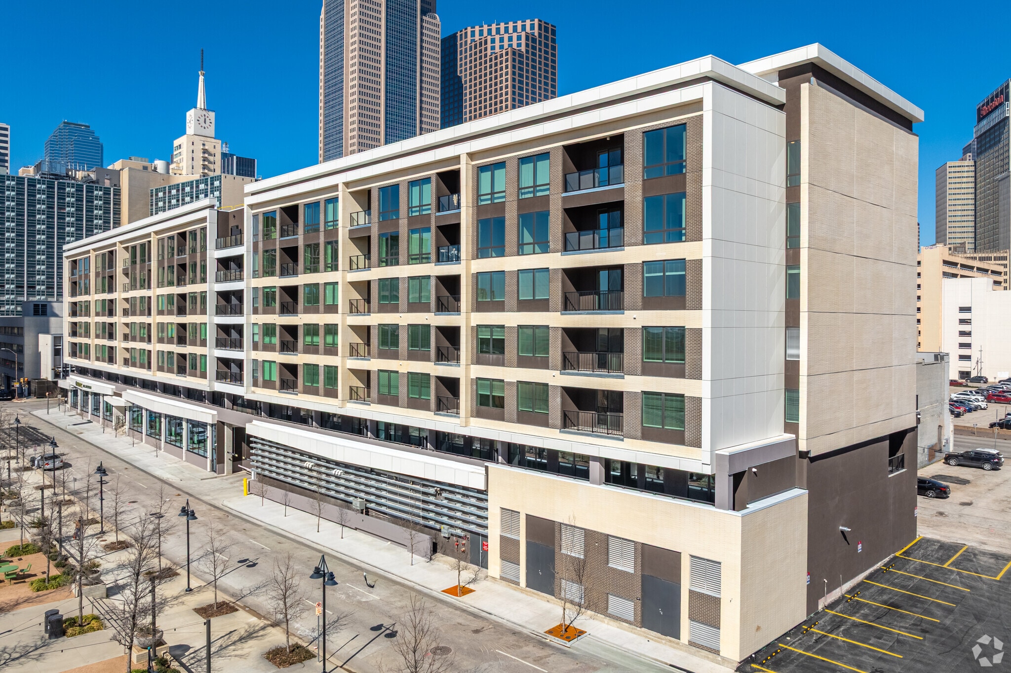 2013 Jackson St, Dallas, TX for lease Building Photo- Image 1 of 9