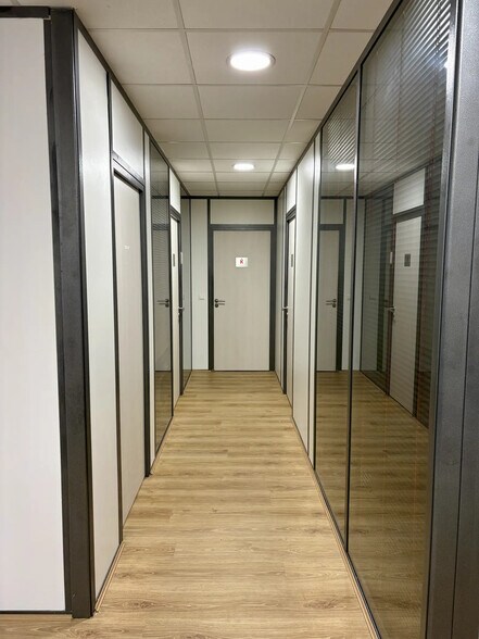 53 Rue Carnot, Boulogne-Billancourt à louer - Photo du bâtiment - Image 3 de 17