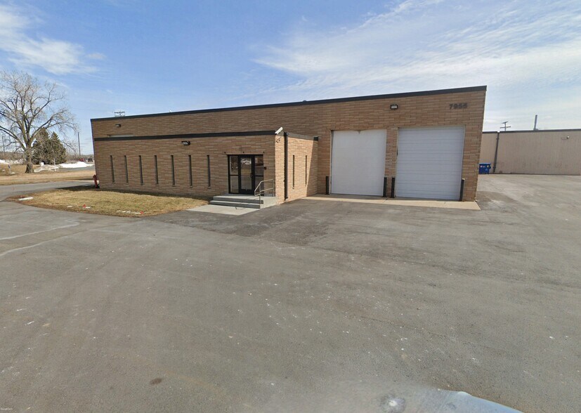 7955 Wallace Rd, Eden Prairie, MN à vendre - Photo du bâtiment - Image 2 de 18