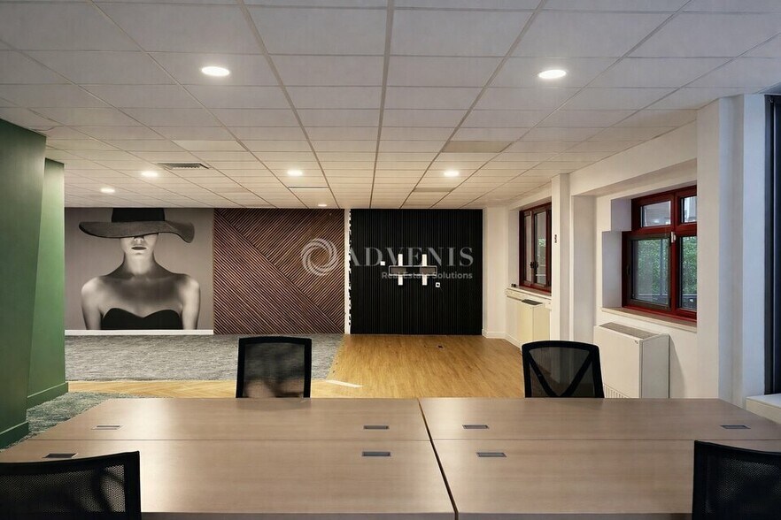 Office in Paris for sale - Interior Photo - Image 2 of 12