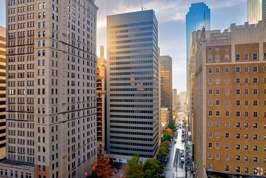 1412 Main St, Dallas, TX for lease - Building Photo - Image 2 of 10