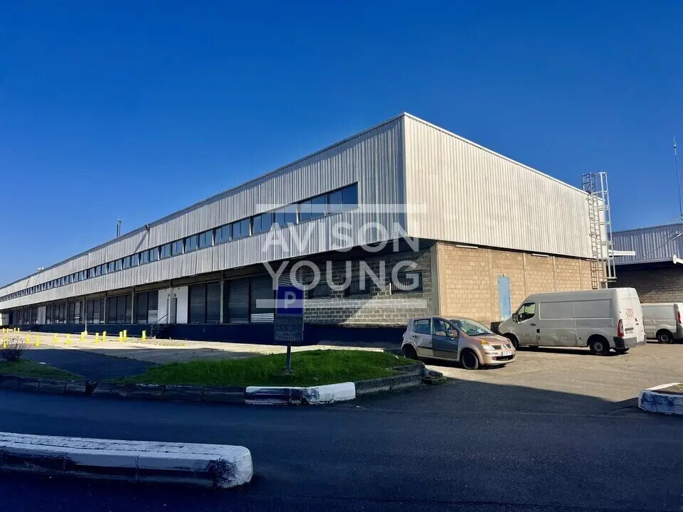 Flex in Aulnay-sous-Bois for lease Building Photo- Image 1 of 13