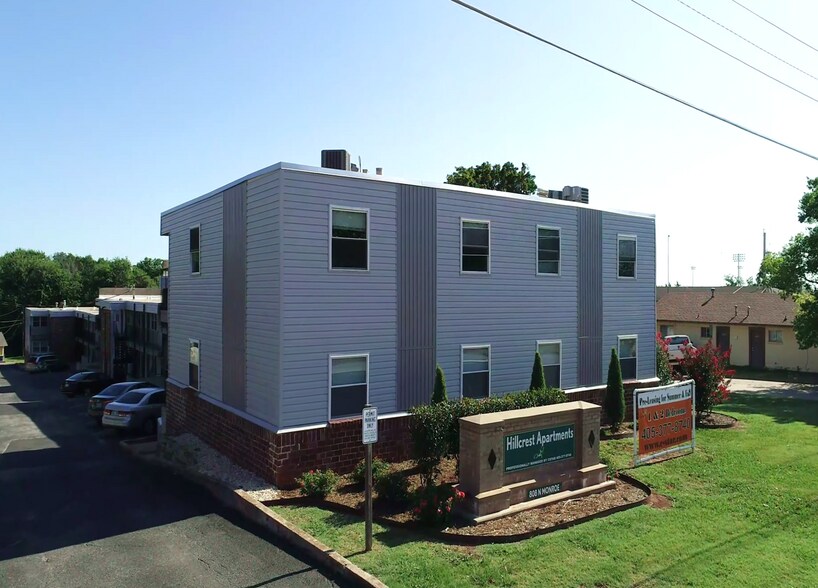808 N Monroe St, Stillwater, OK à vendre - Photo du bâtiment - Image 1 de 9