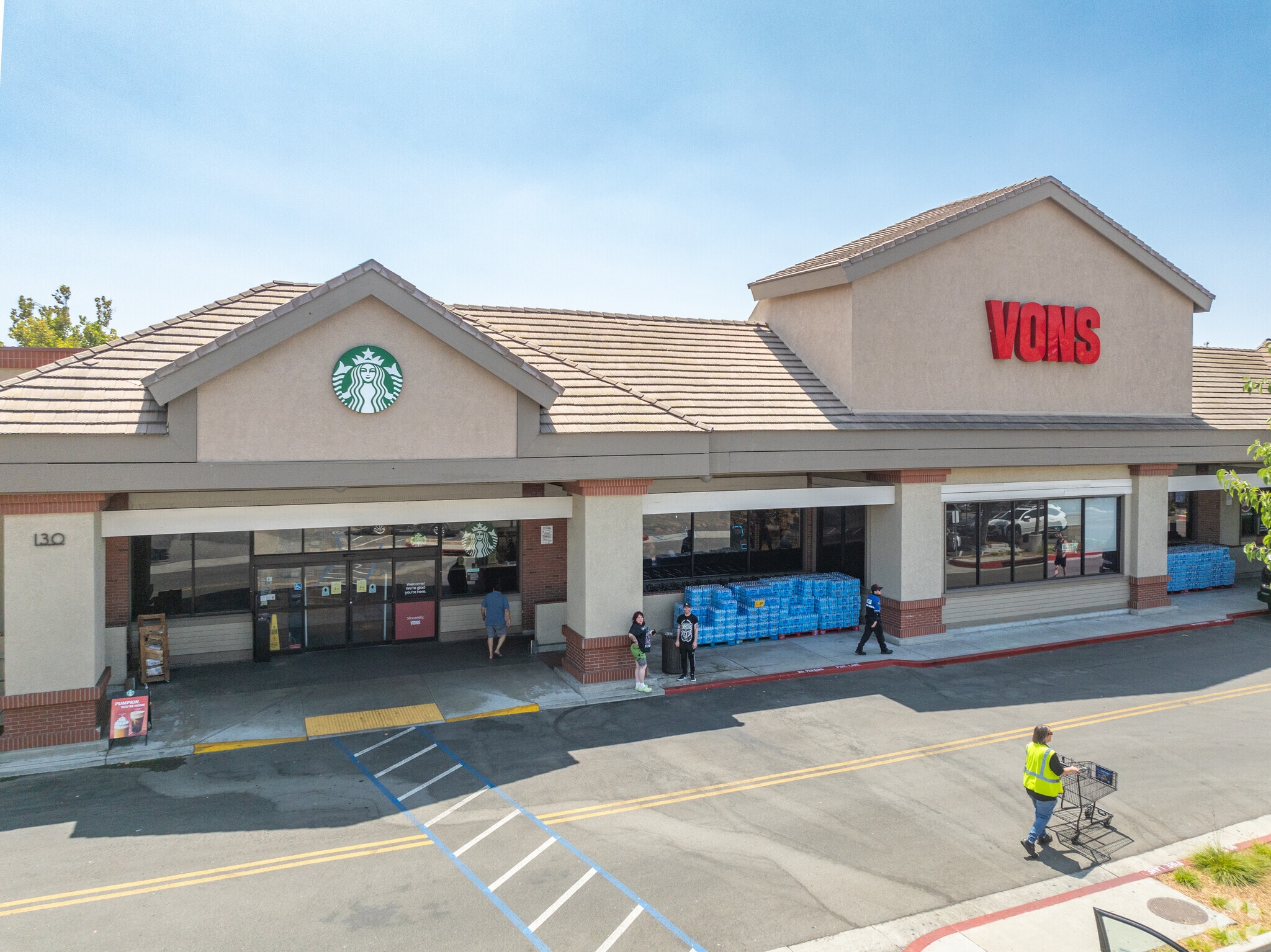102-190 W Foothill Blvd, Monrovia, CA for lease Primary Photo- Image 1 of 13
