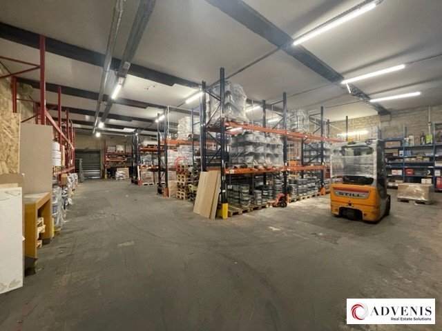 Cours Du Médoc, Bordeaux for lease Interior Photo- Image 1 of 7
