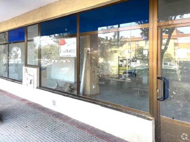 Retail in Villanueva del Pardillo, Madrid for lease Interior Photo- Image 1 of 6