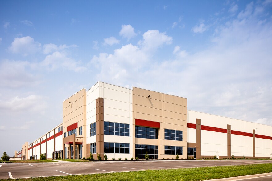 5701 Park Ave, Des Moines, IA à louer - Photo principale - Image 1 de 2