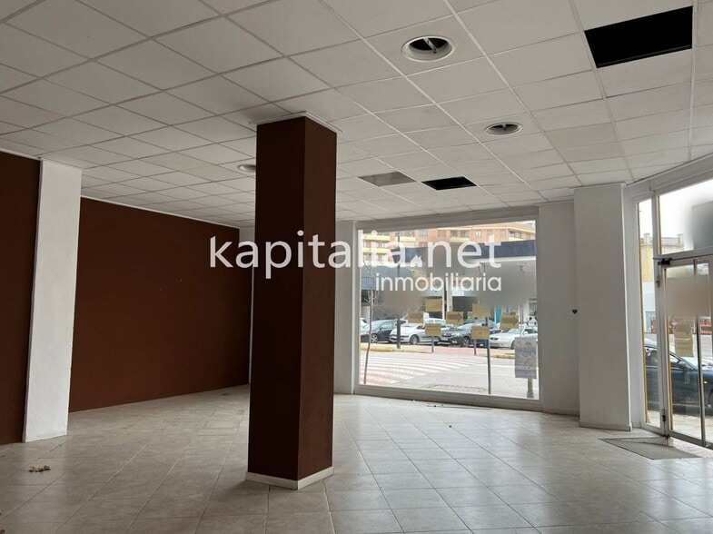 Retail in Ontinyent, Valencia for lease - Building Photo - Image 2 of 7