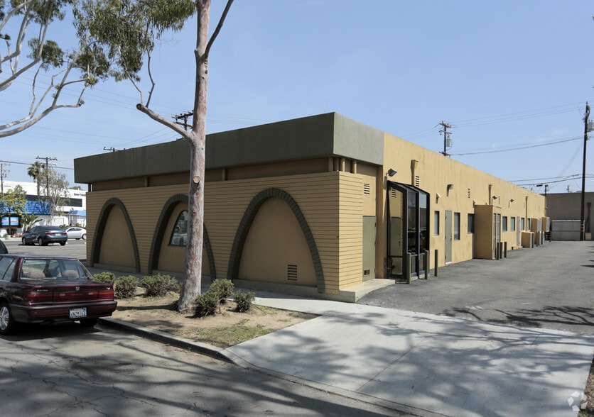 550-558 E Wardlow Rd, Long Beach, CA for sale - Building Photo - Image 2 of 18