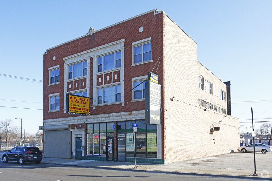 2413 W 79th St, Chicago, IL for lease - Primary Photo - Image 1 of 2