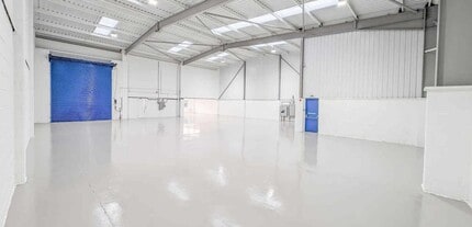 Hedge End, Southampton for lease Interior Photo- Image 2 of 2