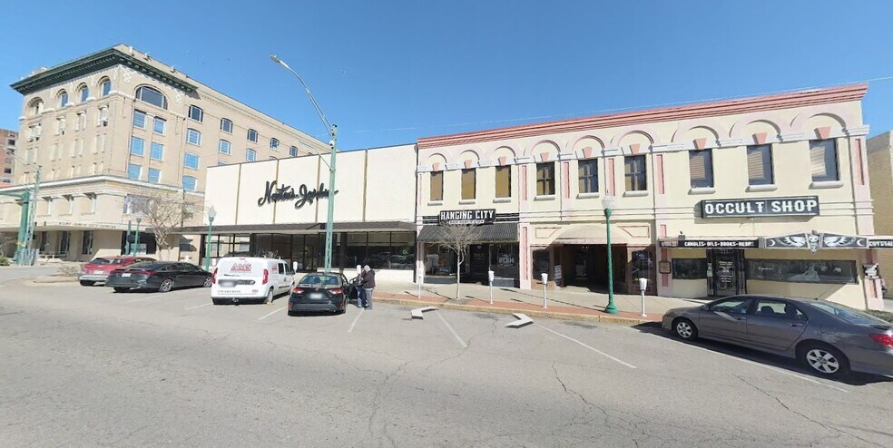 709-711 Garrison Ave, Fort Smith, AR for lease - Building Photo - Image 2 of 2