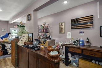 108 E Mount Vernon St, Nixa, MO for sale Interior Photo- Image 2 of 4