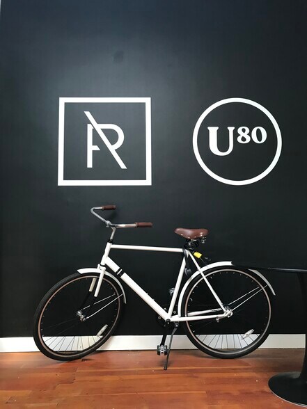 80 Windward Ave, Venice, CA à louer - Photo du bâtiment - Image 2 de 6