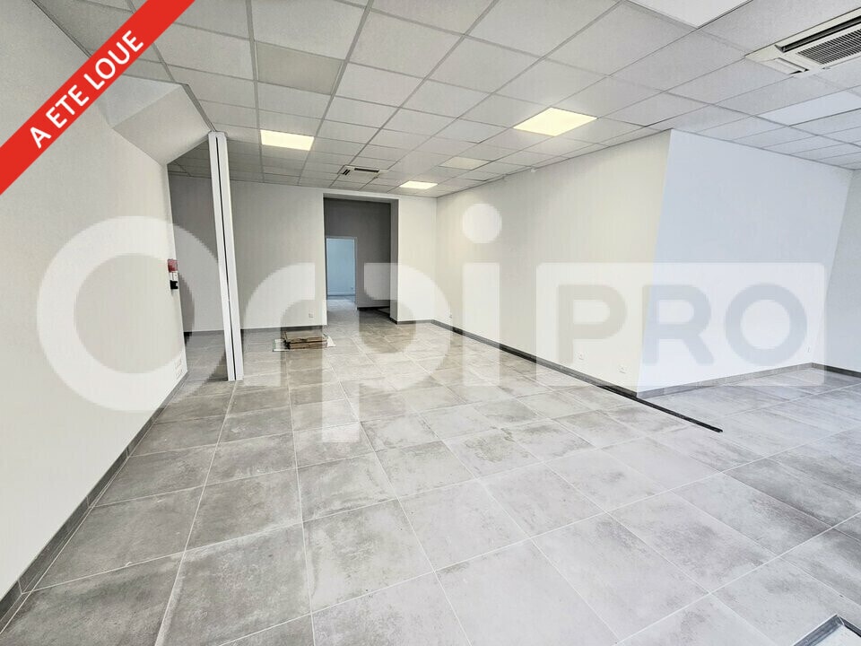 Retail in Soissons for lease Interior Photo- Image 1 of 7