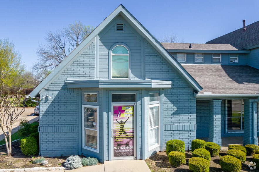 363 W Main St, Lewisville, TX à louer - Photo du bâtiment - Image 3 de 29