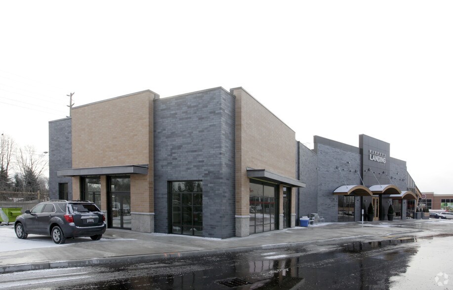 499 Cornwall Rd, Oakville, ON à louer - Photo du bâtiment - Image 2 de 2