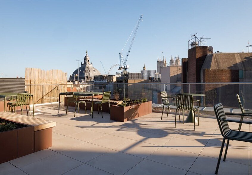 19 Dacre St, Londres à vendre - Photo du bâtiment - Image 3 de 10