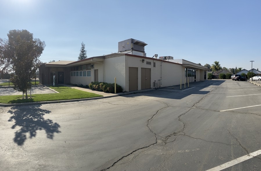 971 E Broadway Ave, Atwater, CA for lease - Building Photo - Image 2 of 159