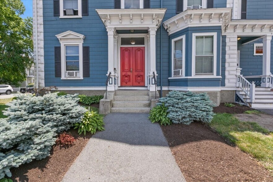 23 Poplar St, Danvers, MA à vendre - Photo du bâtiment - Image 2 de 36
