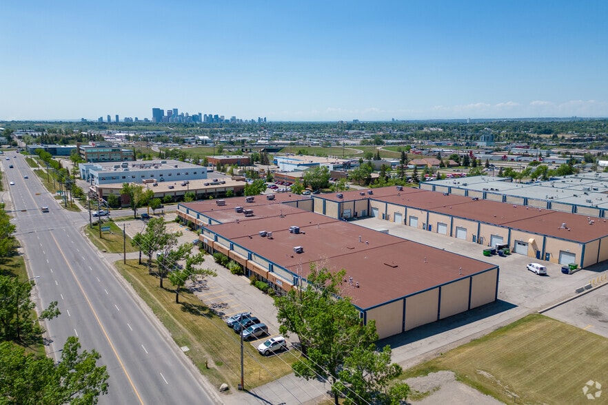 5421 11th St NE, Calgary, AB for lease - Aerial - Image 2 of 7