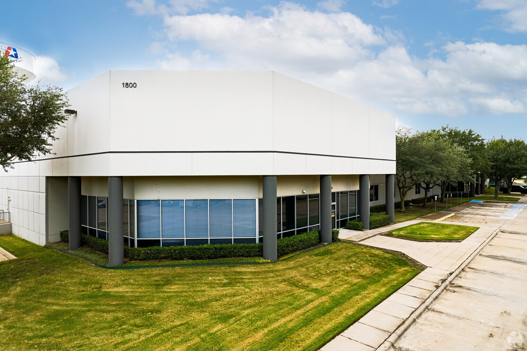 1800 10th St, Plano, TX à louer Photo du bâtiment- Image 1 de 7