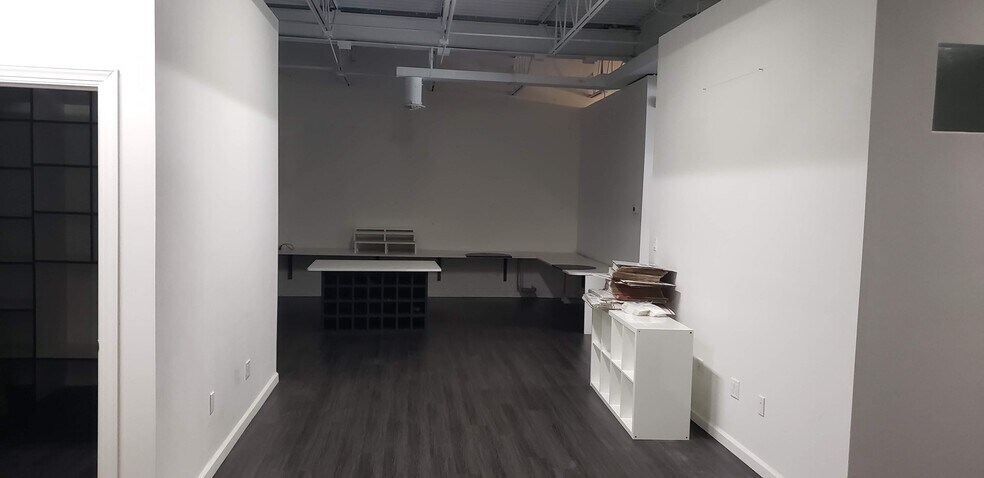 6313 Mill Ln, Brooklyn, NY à louer - Photo intérieure - Image 2 de 7