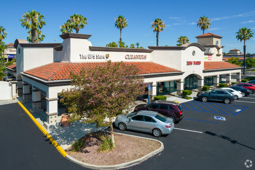 301-375 E Alessandro Blvd, Riverside, CA for lease - Building Photo - Image 2 of 40