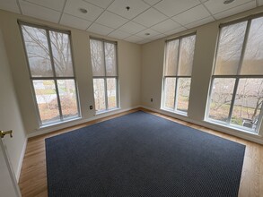 1704 Maxwell Dr, Wall Township, NJ à louer Photo intérieure- Image 2 de 5