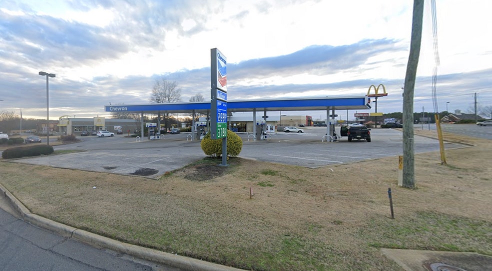 MidState Petroleum | 6 AL Locations portfolio of 6 properties for sale on LoopNet.ca - Building Photo - Image 3 of 6