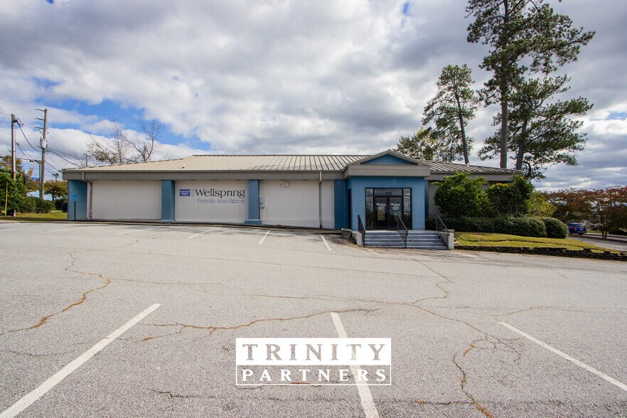 110 Atrium Way, Columbia, SC à vendre - Photo du bâtiment - Image 2 de 10