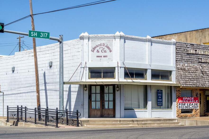 229 S Main St, Mc Gregor, TX for sale - Building Photo - Image 2 of 6