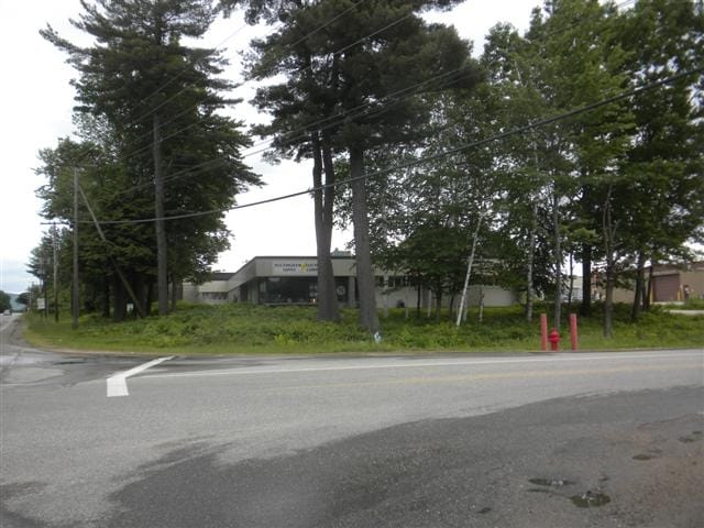 14 Lexington Dr, Laconia, NH for lease - Building Photo - Image 2 of 22