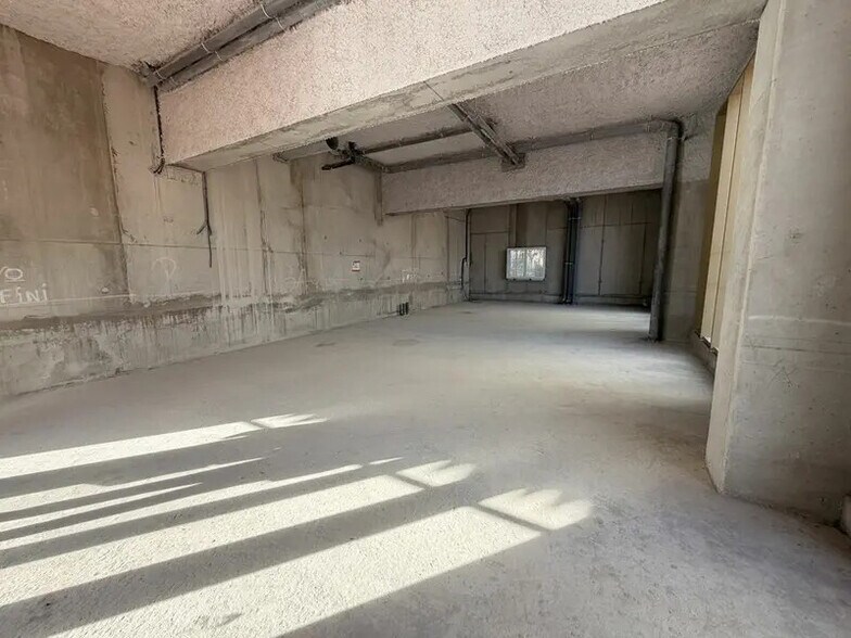 37 Avenue Jean Moulin, Toulouse for sale - Interior Photo - Image 2 of 3