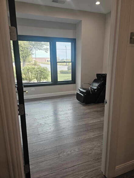 4998 Theodore St, Plainfield, IL à louer - Photo du bâtiment - Image 2 de 31