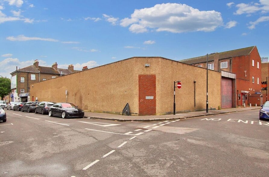 30 Union Rd, Croydon for sale - Building Photo - Image 1 of 13