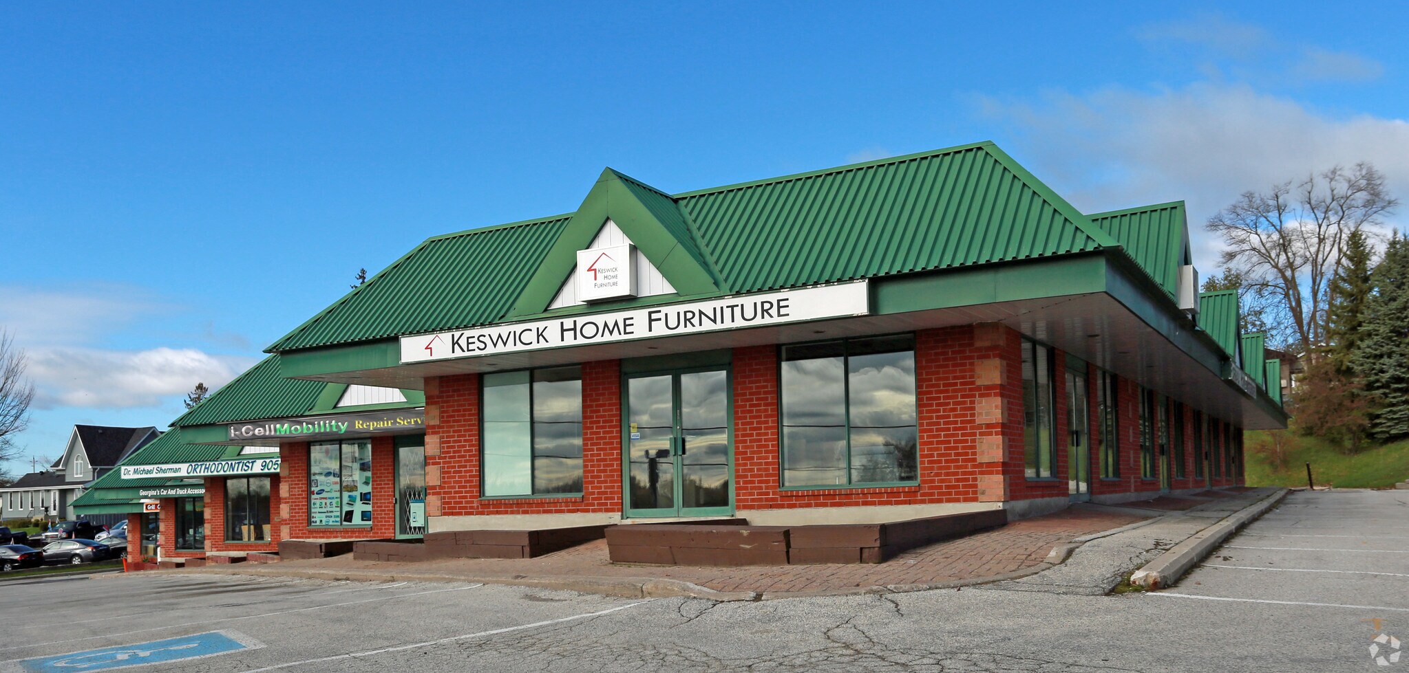 482 The Queensway S, Georgina, ON à vendre Photo principale- Image 1 de 1