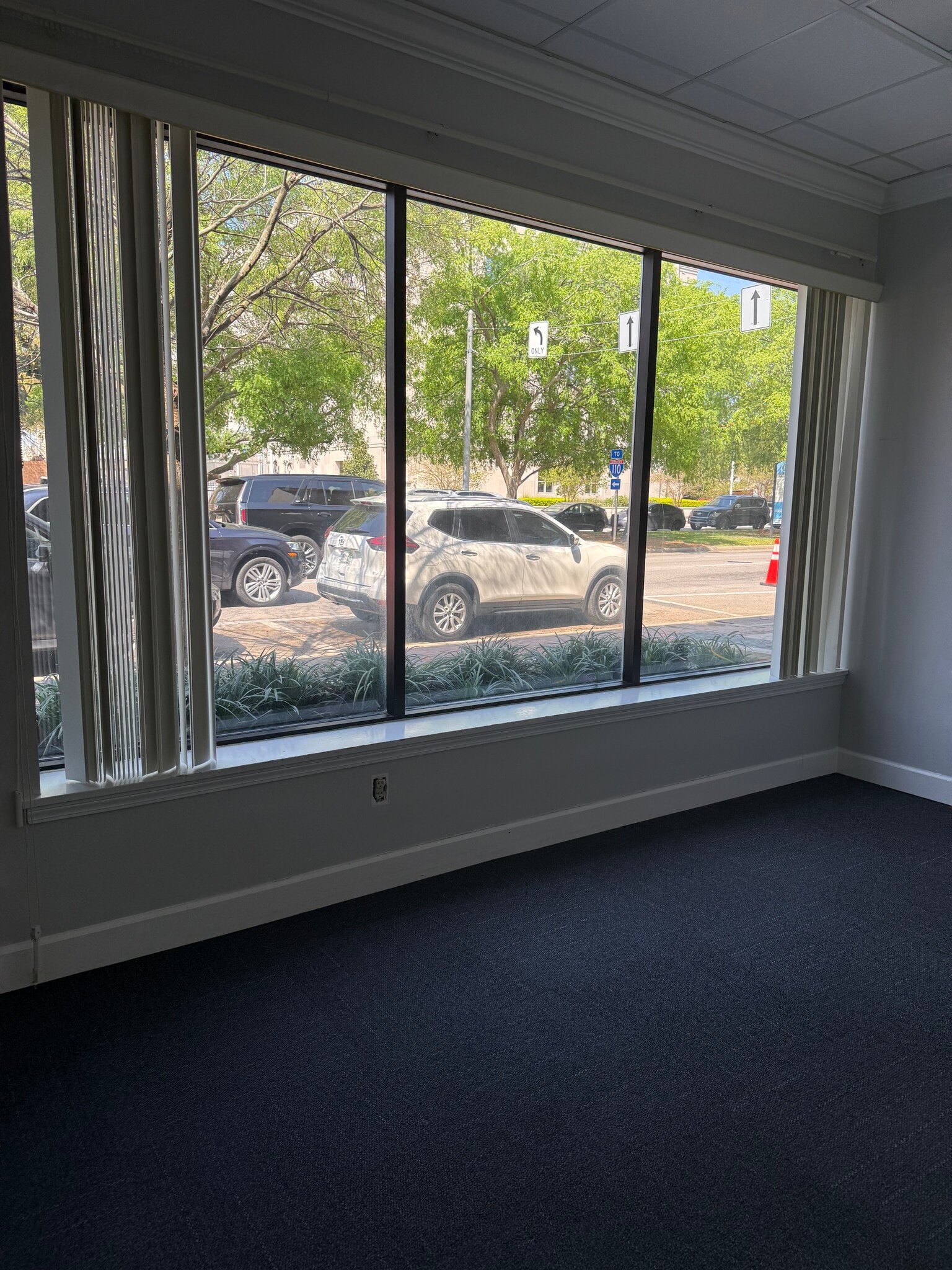 31 W Garden St, Pensacola, FL for lease Interior Photo- Image 1 of 10