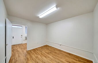 4914 Lankershim Blvd, North Hollywood, CA for lease Interior Photo- Image 2 of 8