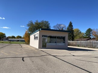 Plus de détails pour 916 W Main St, Waupun, WI - Vente au détail à vendre