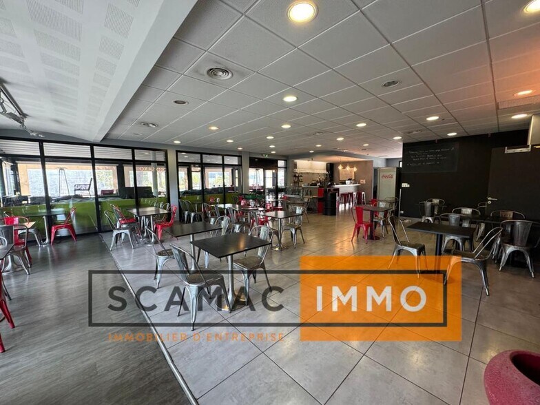 Retail in Aix-en-Provence for sale - Interior Photo - Image 2 of 7