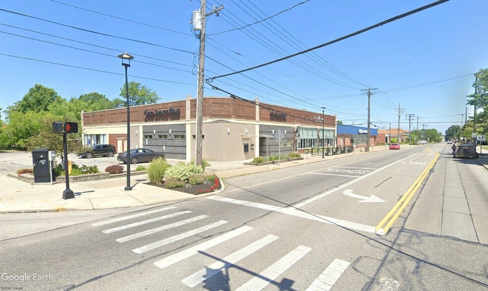2050 Lee Rd, Cleveland Heights, OH for lease - Building Photo - Image 3 of 3