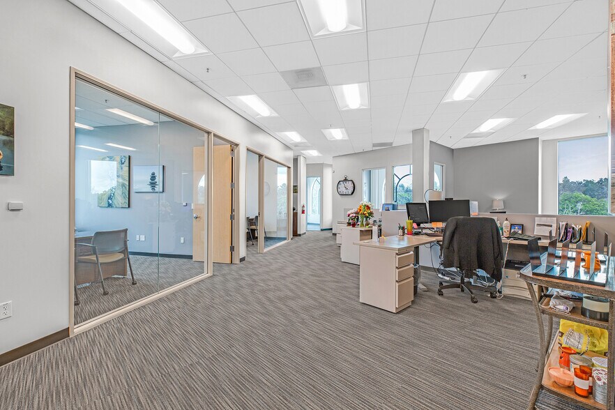 41111 Mission Blvd, Fremont, CA à louer - Photo intérieure - Image 2 de 36